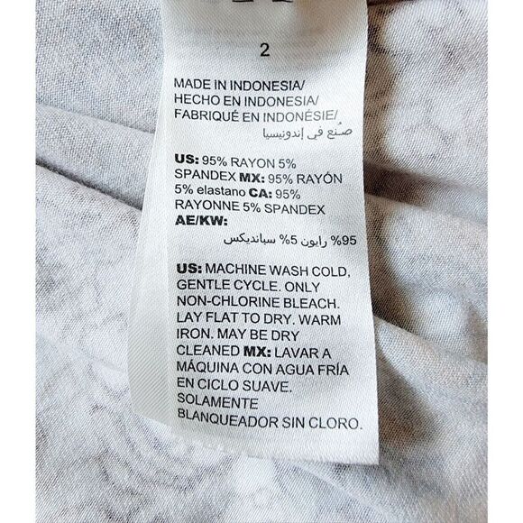 Chico's Zenergy 2 T-Shirt 3/4 Sleeve Pullover Top Multicolor & Design Side Angle - Picture 8 of 8